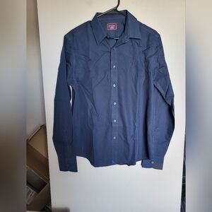 Untuck Men Dress shirt,  size medium